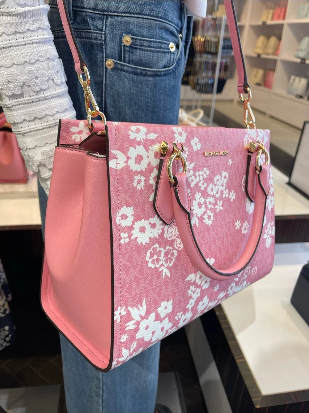 MICHAEL KORS Marilyn Md Printed Signature Logo Satchel Crossbody
Carnation
NWT - Picture 5 of 16